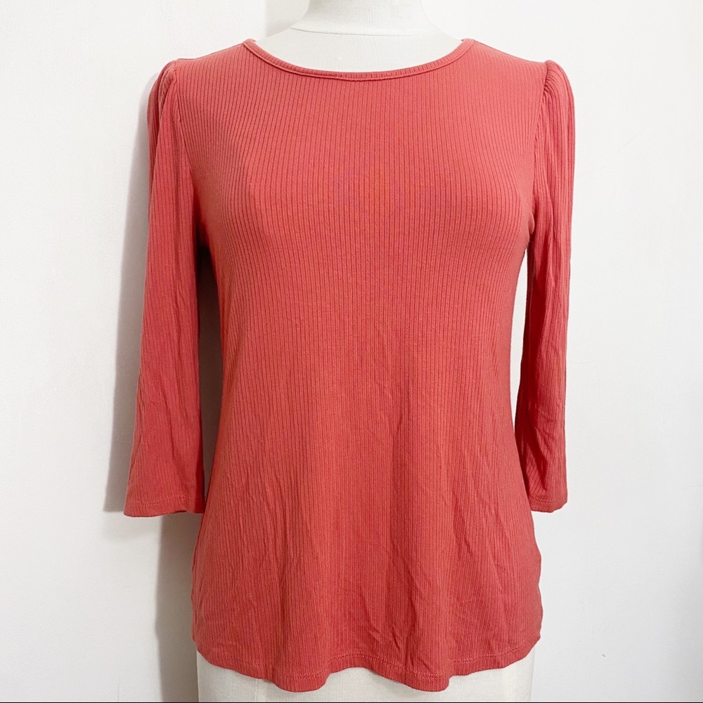 TIME and TRU rib knit round neck puff shoulder slight shoulder pad top M